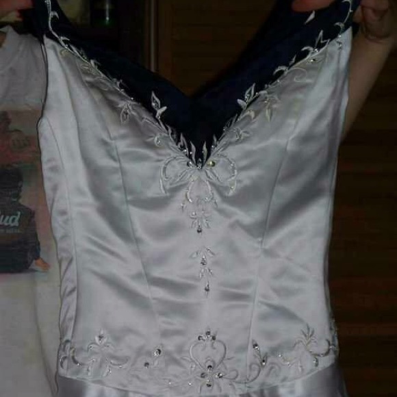 Wedding Gown - Picture 5 of 5